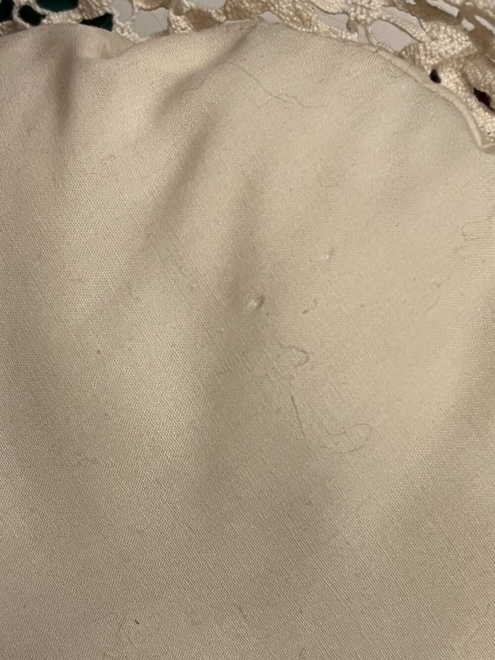 LIST AFTER AUCTION - House of Hatten Vintage 3D Rose Floral Decor Pillow (RARE) - Picture 12 of 14